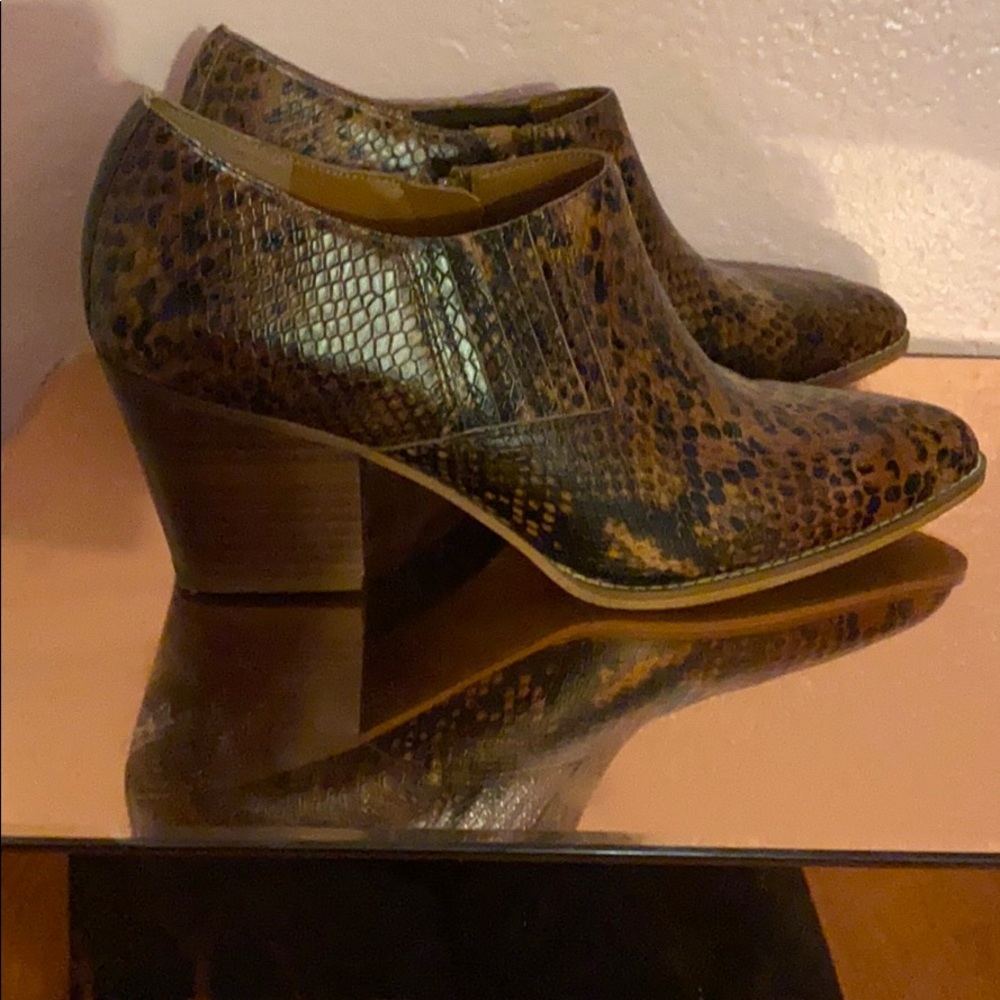 Snakeskin low boot